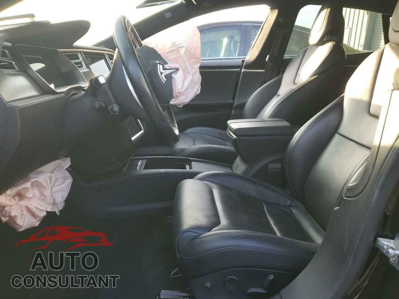 TESLA MODEL S 2017 - 5YJSA1E24HF200107