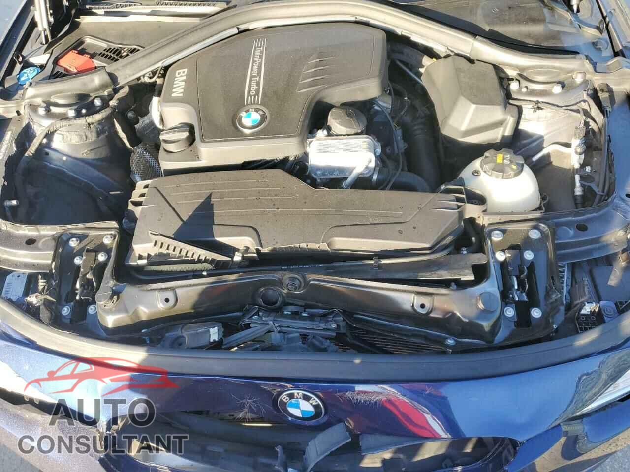 BMW 3 SERIES 2016 - WBA8E9G55GNU29347