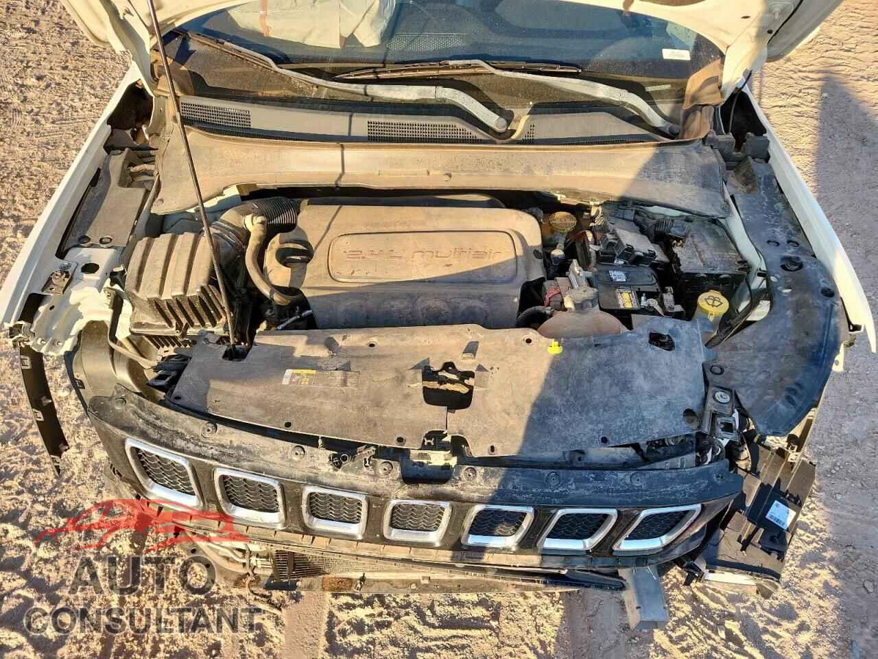 JEEP COMPASS 2018 - 3C4NJCBB7JT467777