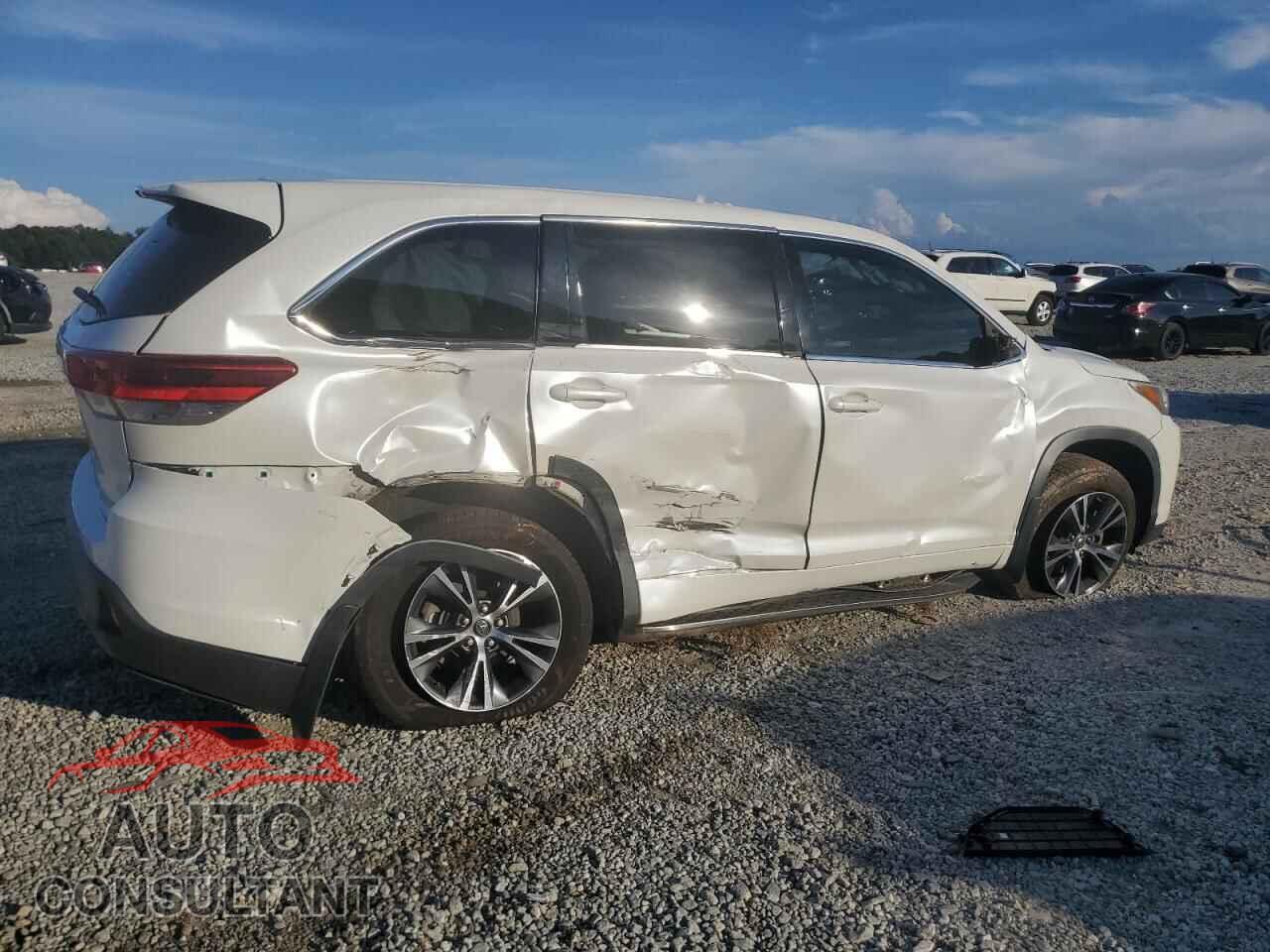 TOYOTA HIGHLANDER 2018 - 5TDZARFH3JS040562