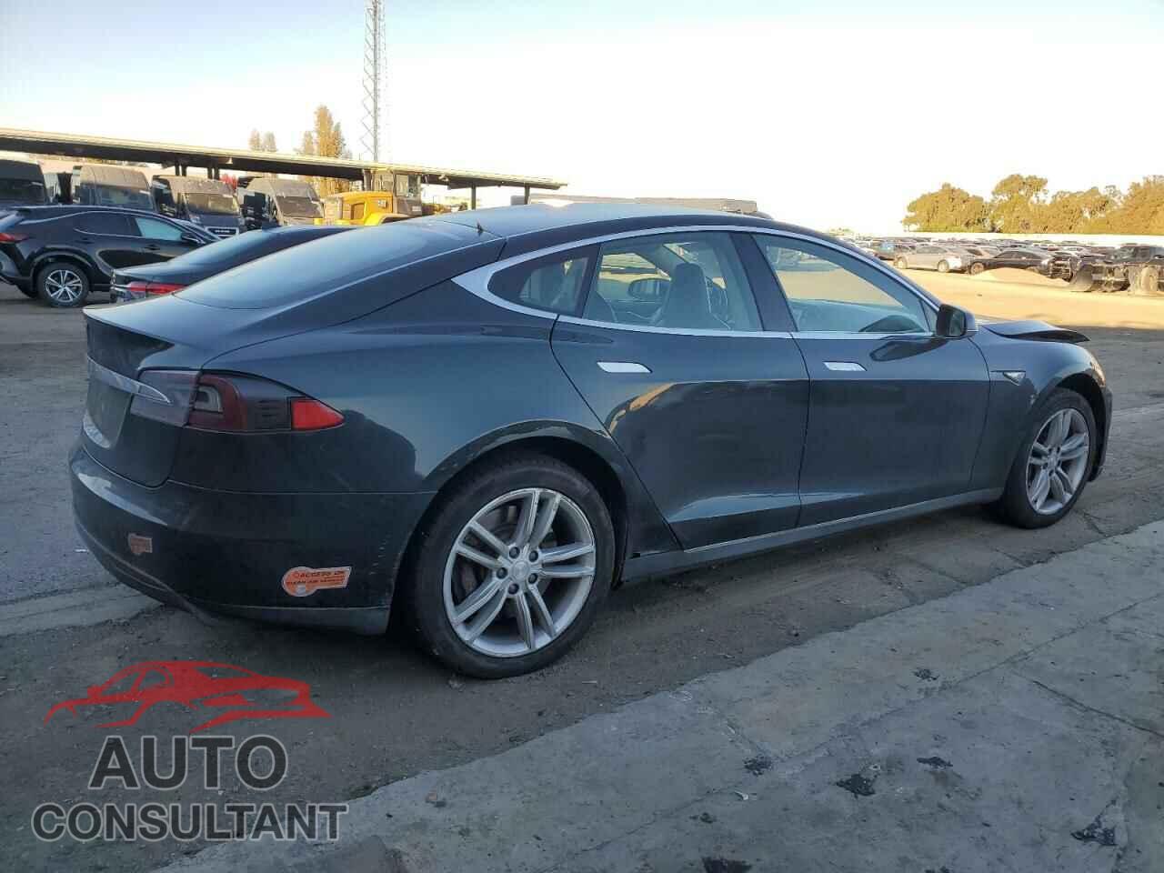TESLA MODEL S 2012 - 5YJSA1CN0CFP02571