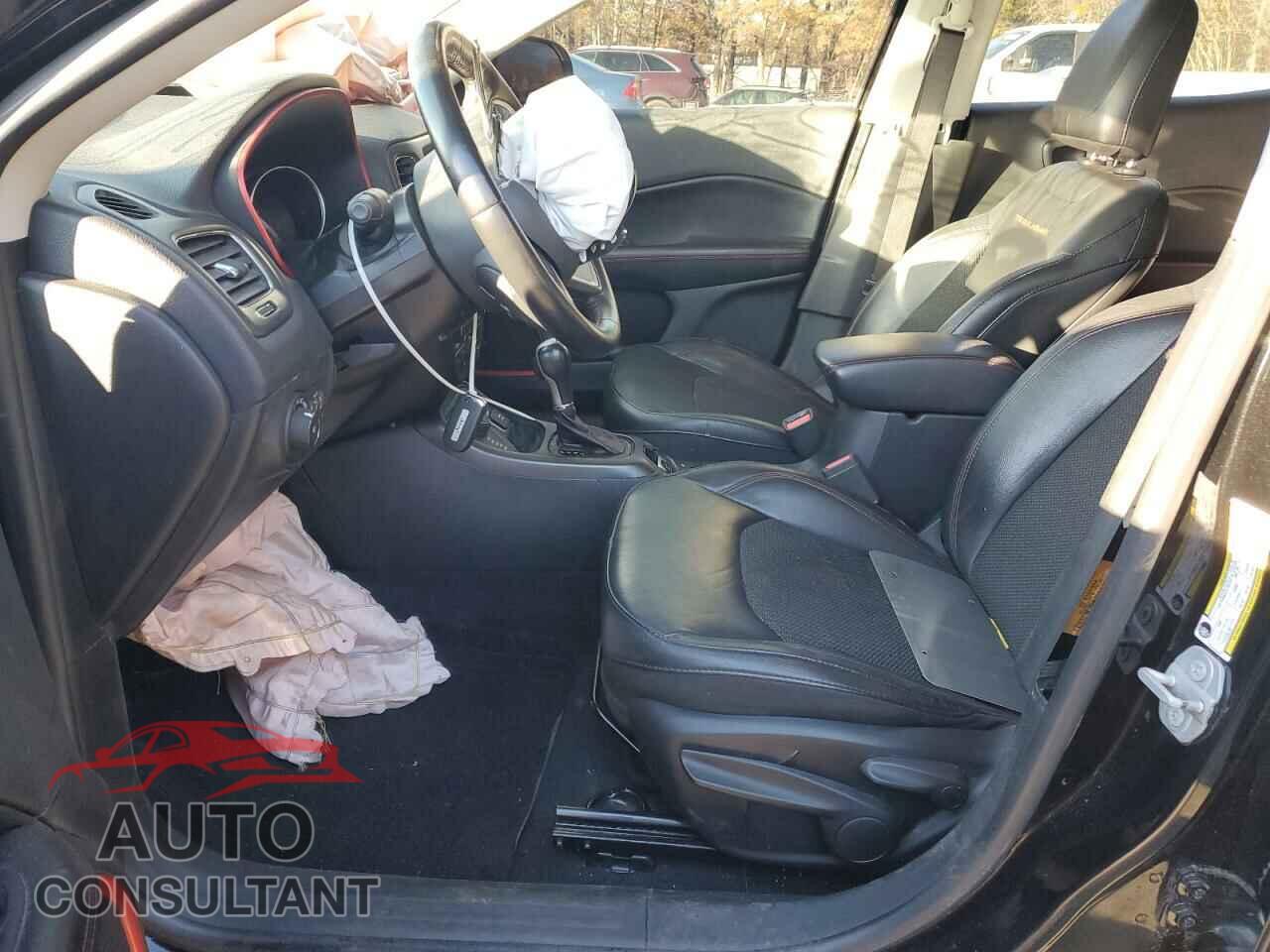 JEEP COMPASS 2019 - 3C4NJDDB7KT618248