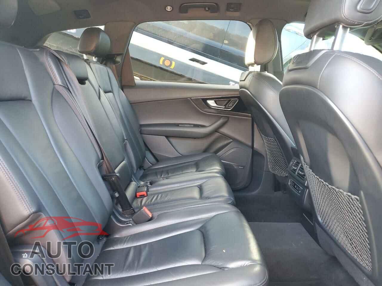 AUDI Q7 2017 - WA1LAAF72HD025758