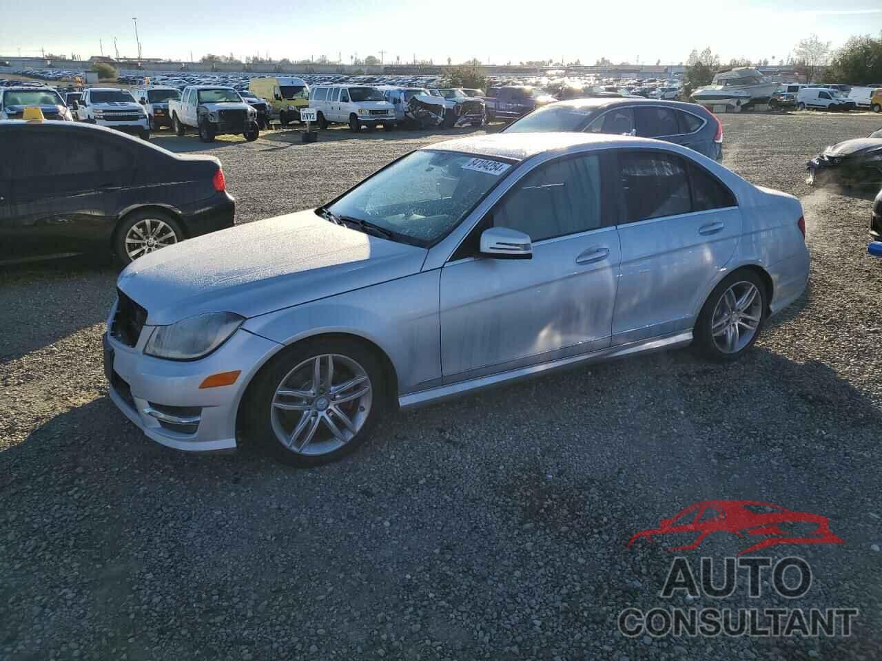 MERCEDES-BENZ C-CLASS 2012 - WDDGF8BB6CR239262