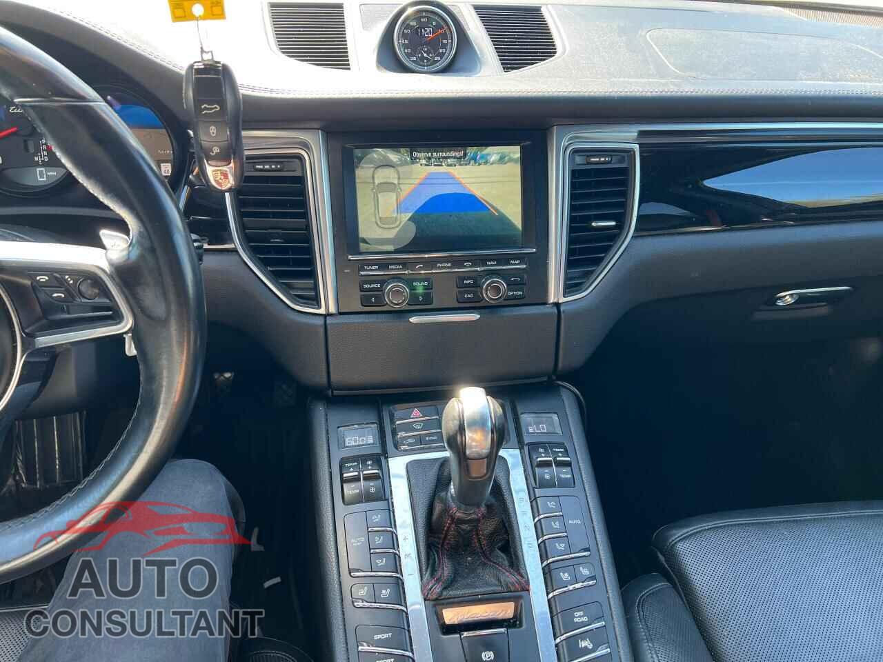PORSCHE MACAN 2015 - WP1AF2A58FLB96526