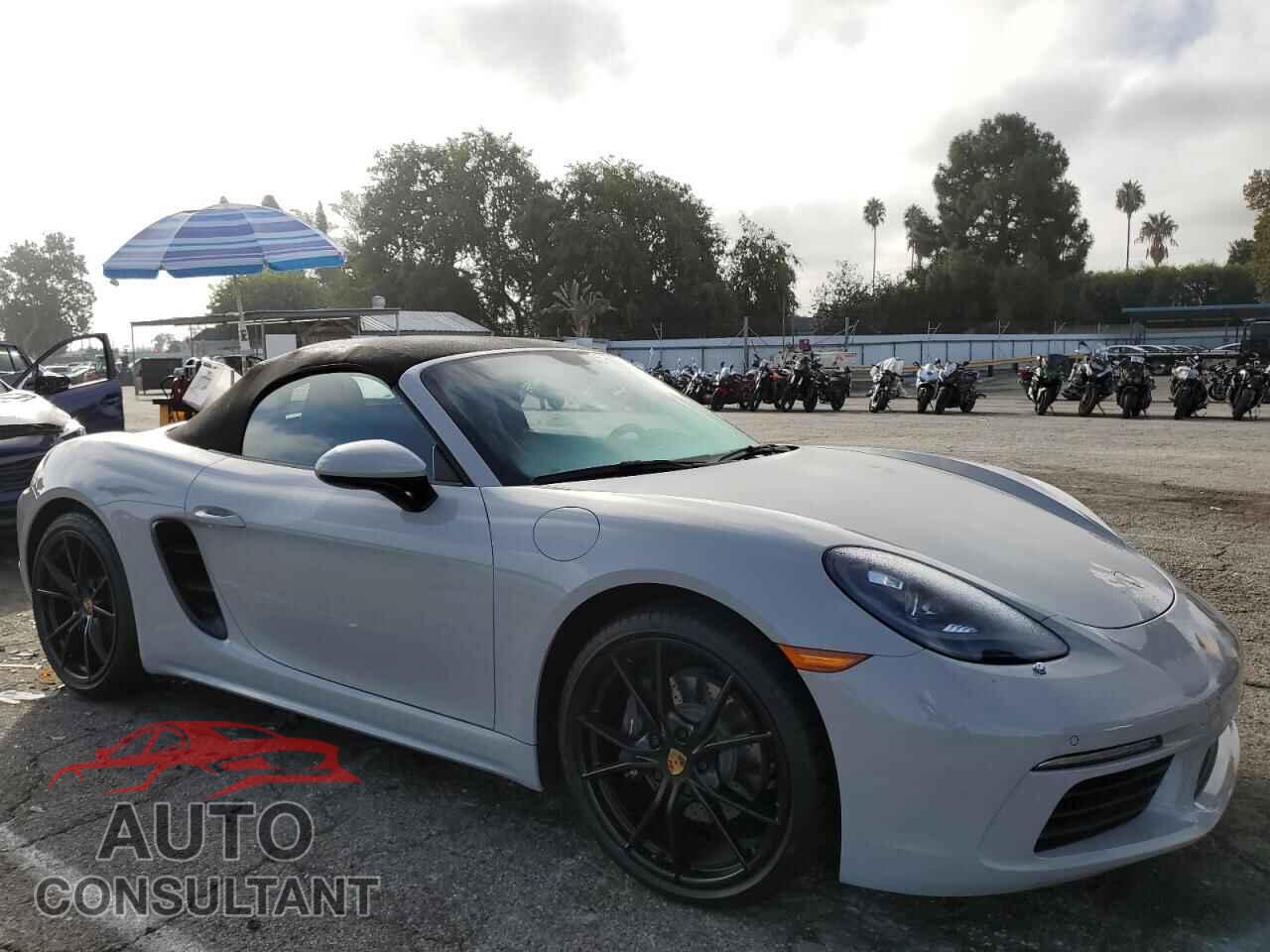 PORSCHE BOXSTER 2024 - WP0CA2A89RK205229
