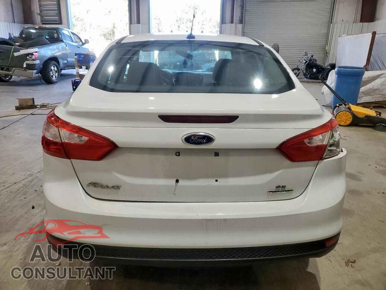 FORD FOCUS 2014 - 1FADP3F27EL225616