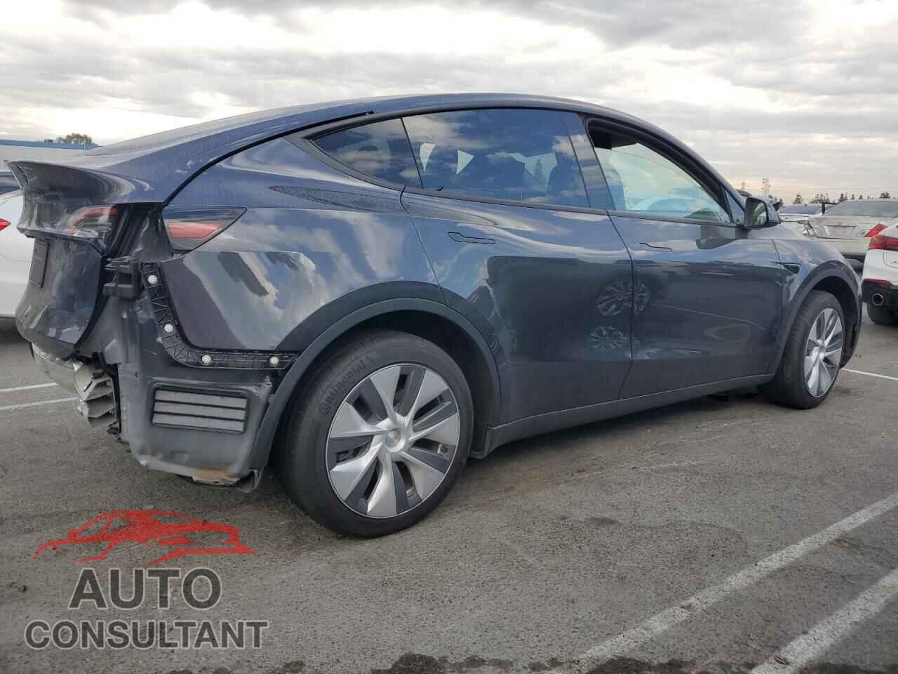 TESLA MODEL Y 2024 - 7SAYGDED5RF076736