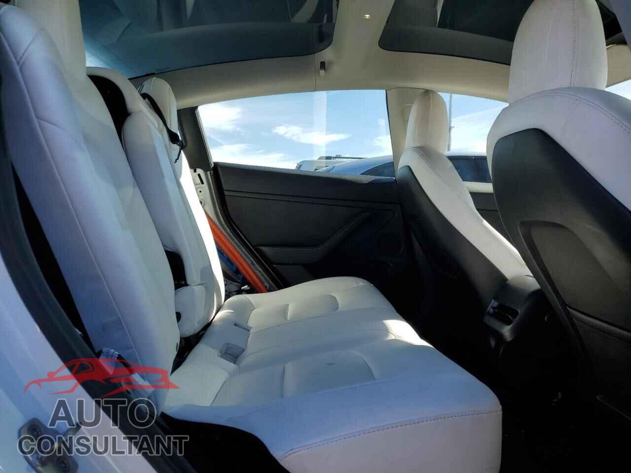 TESLA MODEL 3 2022 - 5YJ3E1EA3NF354710