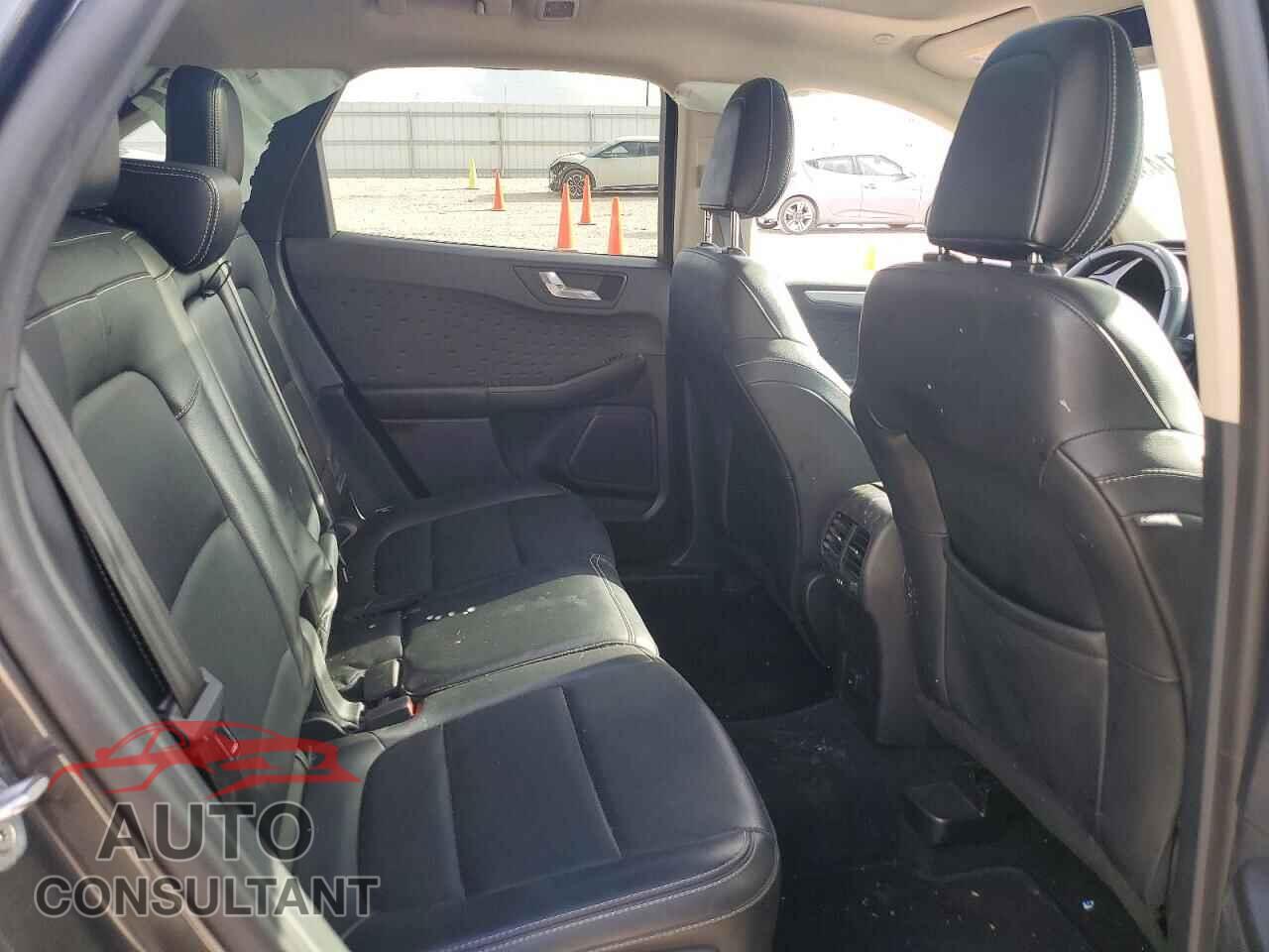 FORD ESCAPE 2020 - 1FMCU0H63LUA31584