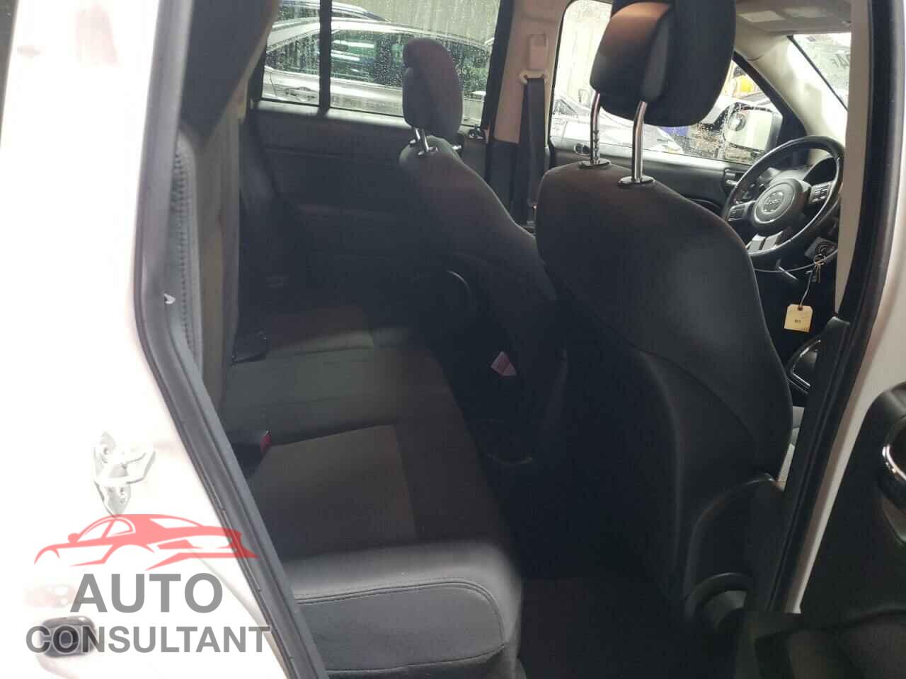 JEEP COMPASS 2011 - 1J4NF1FB1BD282819