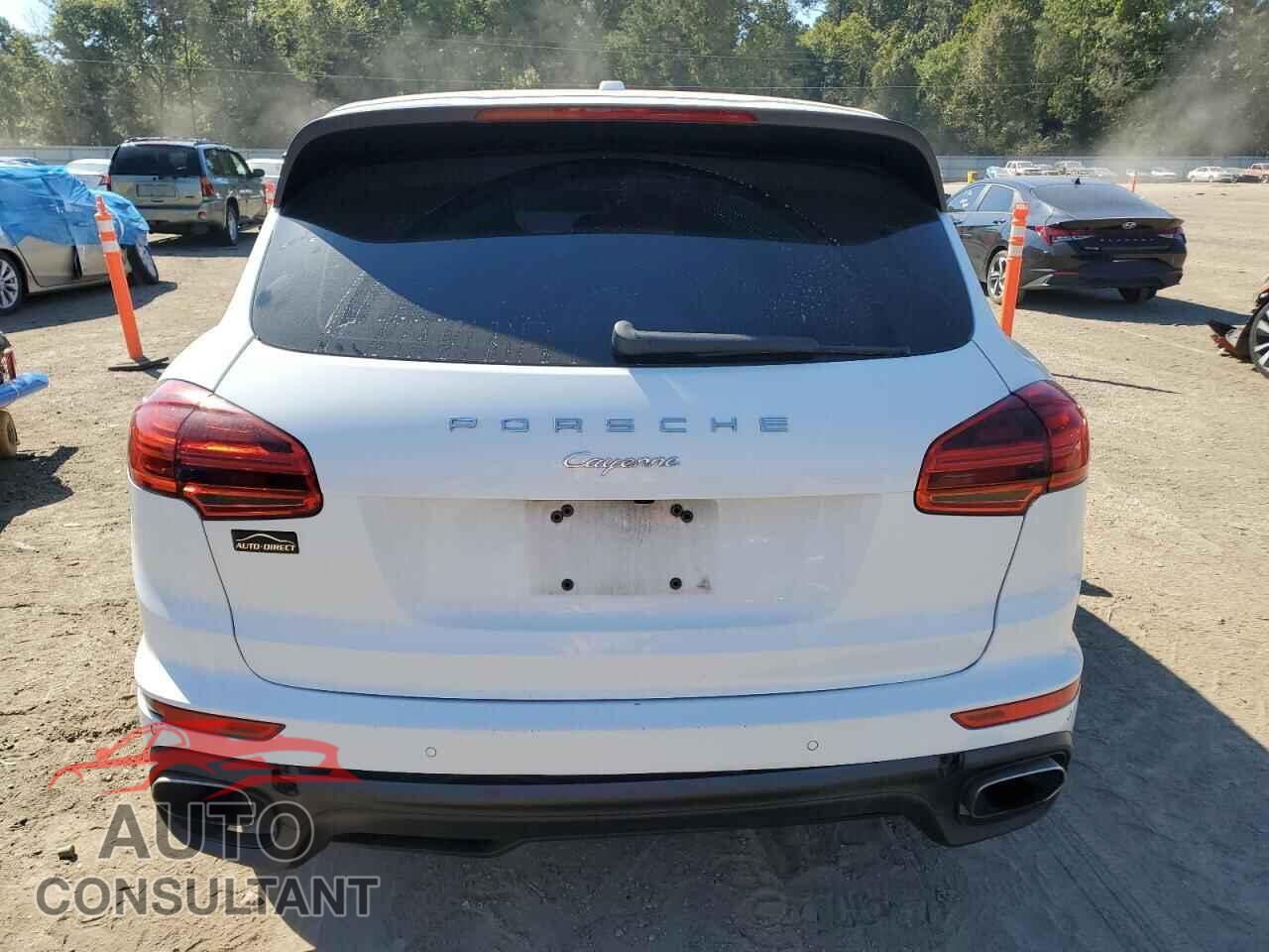 PORSCHE CAYENNE 2016 - WP1AA2A27GLA04065