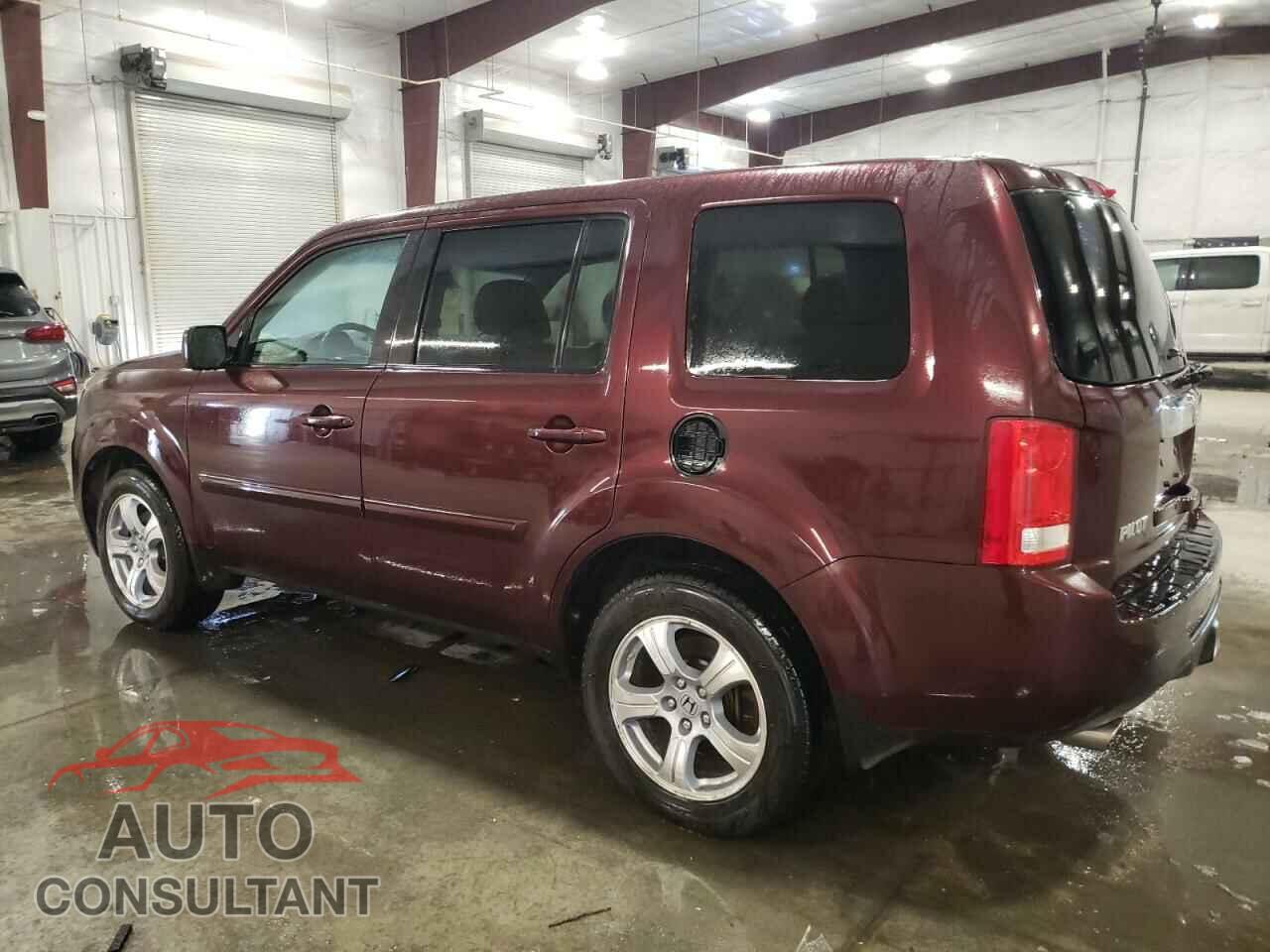 HONDA PILOT 2015 - 5FNYF4H50FB036645