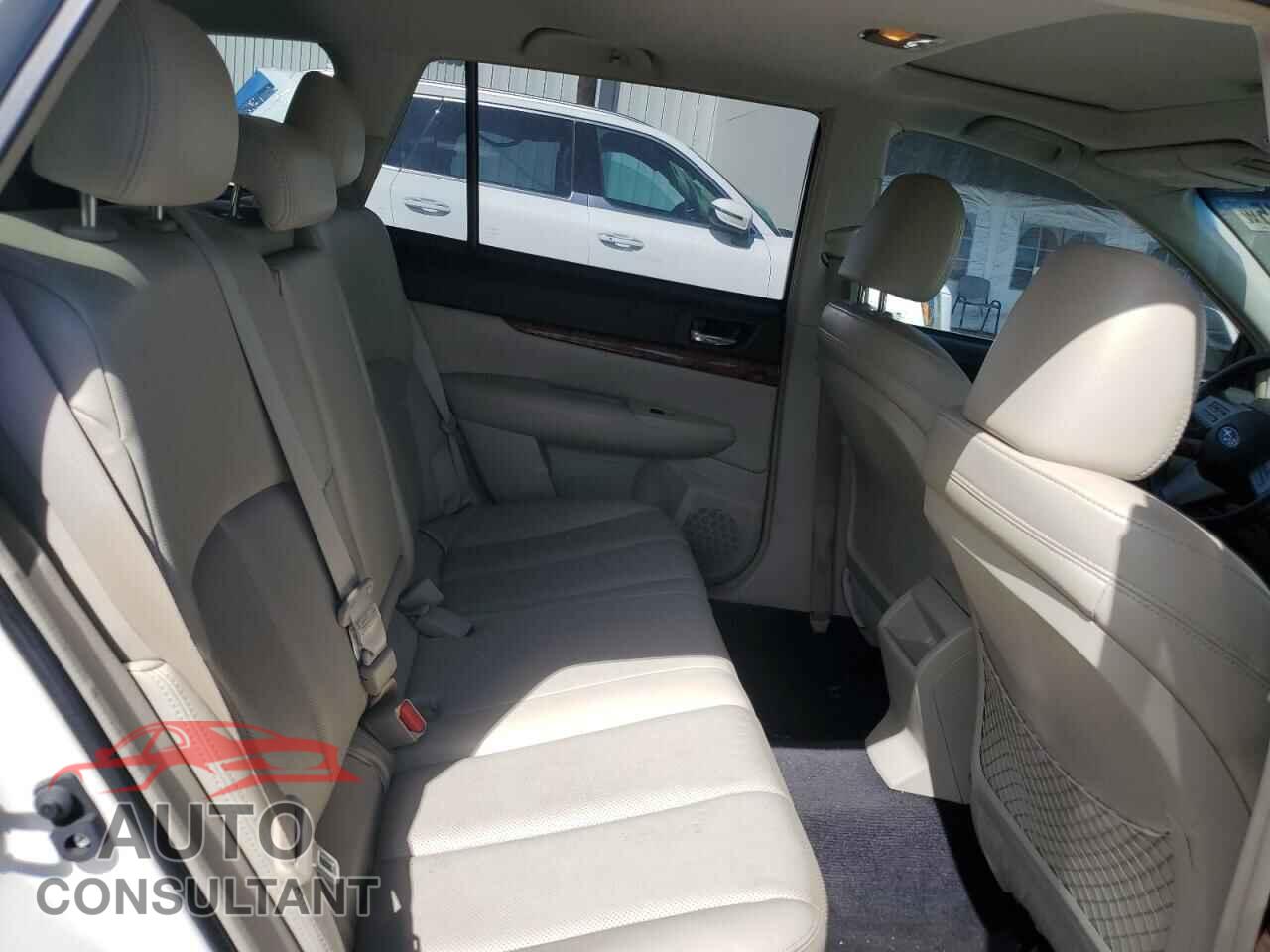 SUBARU OUTBACK 2010 - 4S4BRELC4A2319744