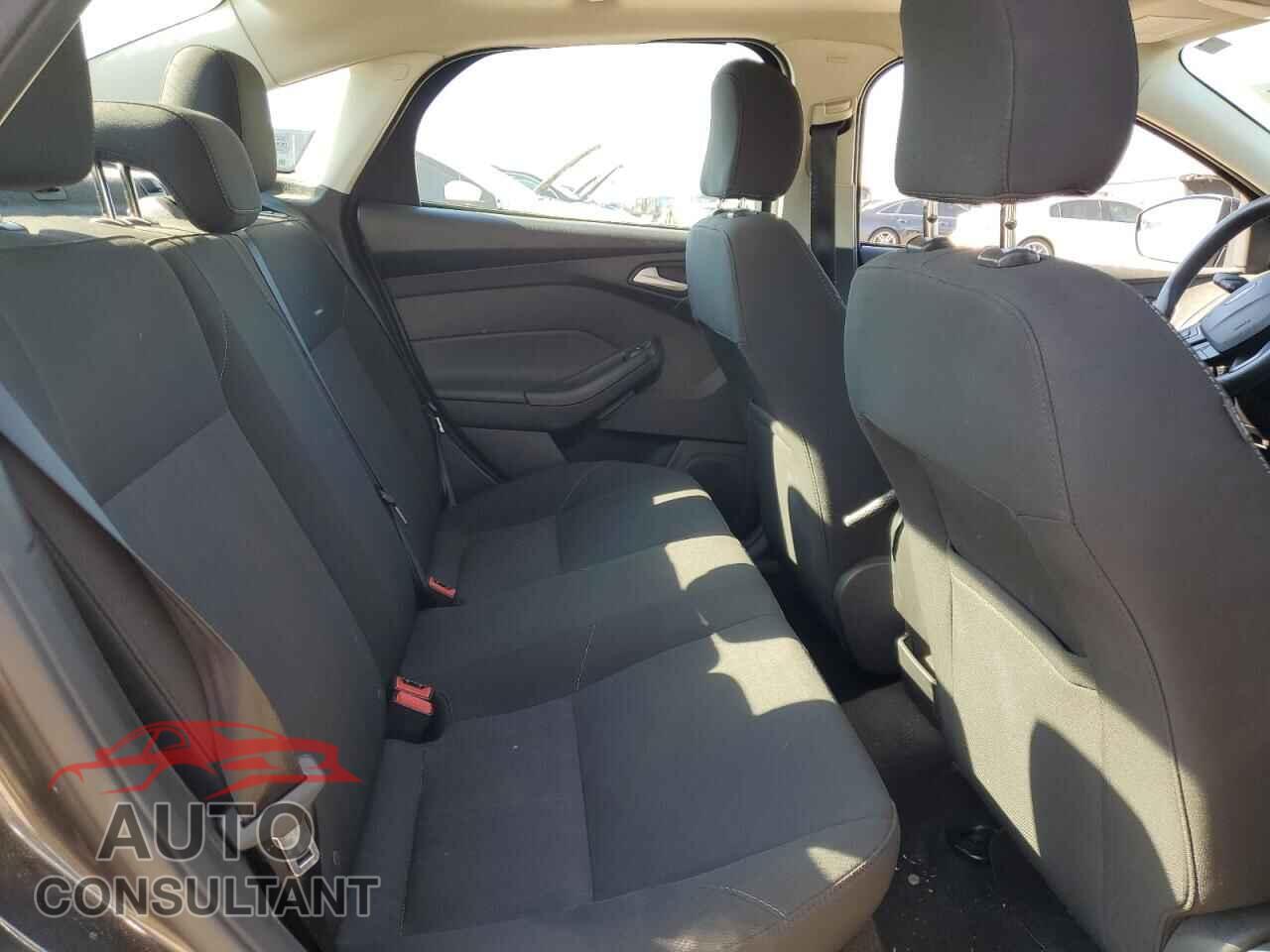 FORD FOCUS 2017 - 1FADP3H21HL298417