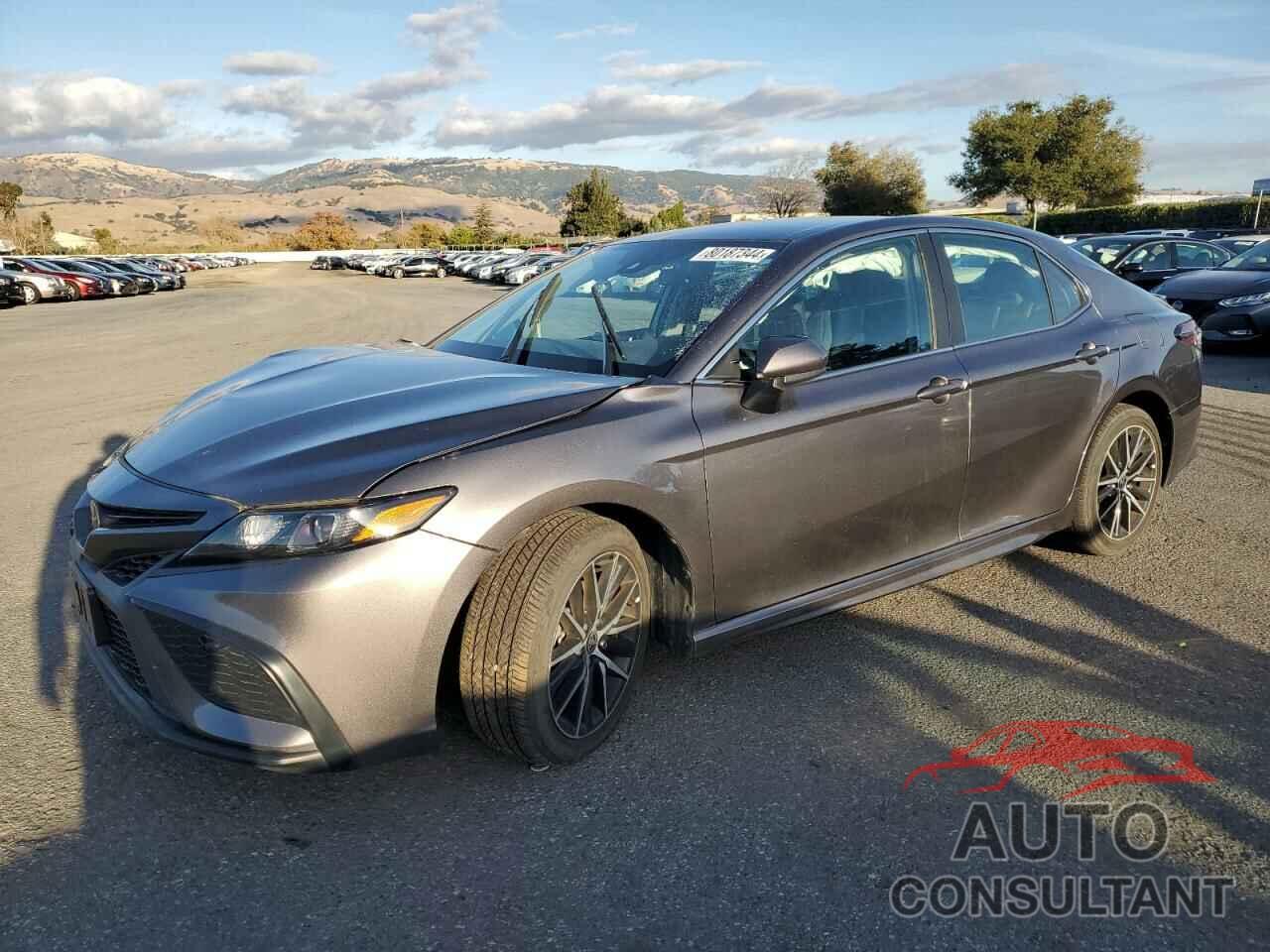 TOYOTA CAMRY 2021 - 4T1G11AK4MU436703