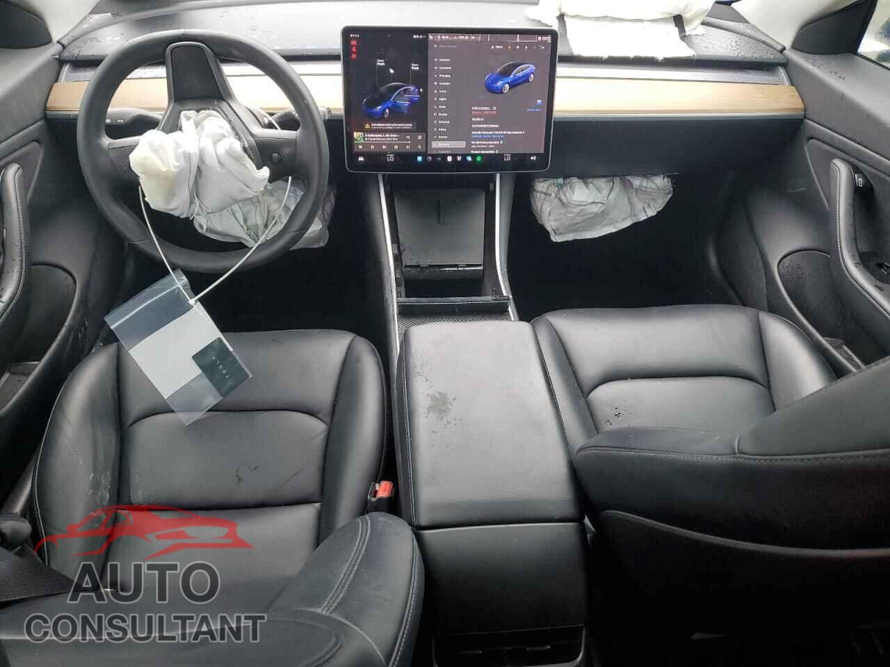 TESLA MODEL 3 2020 - 5YJ3E1EC7LF586841