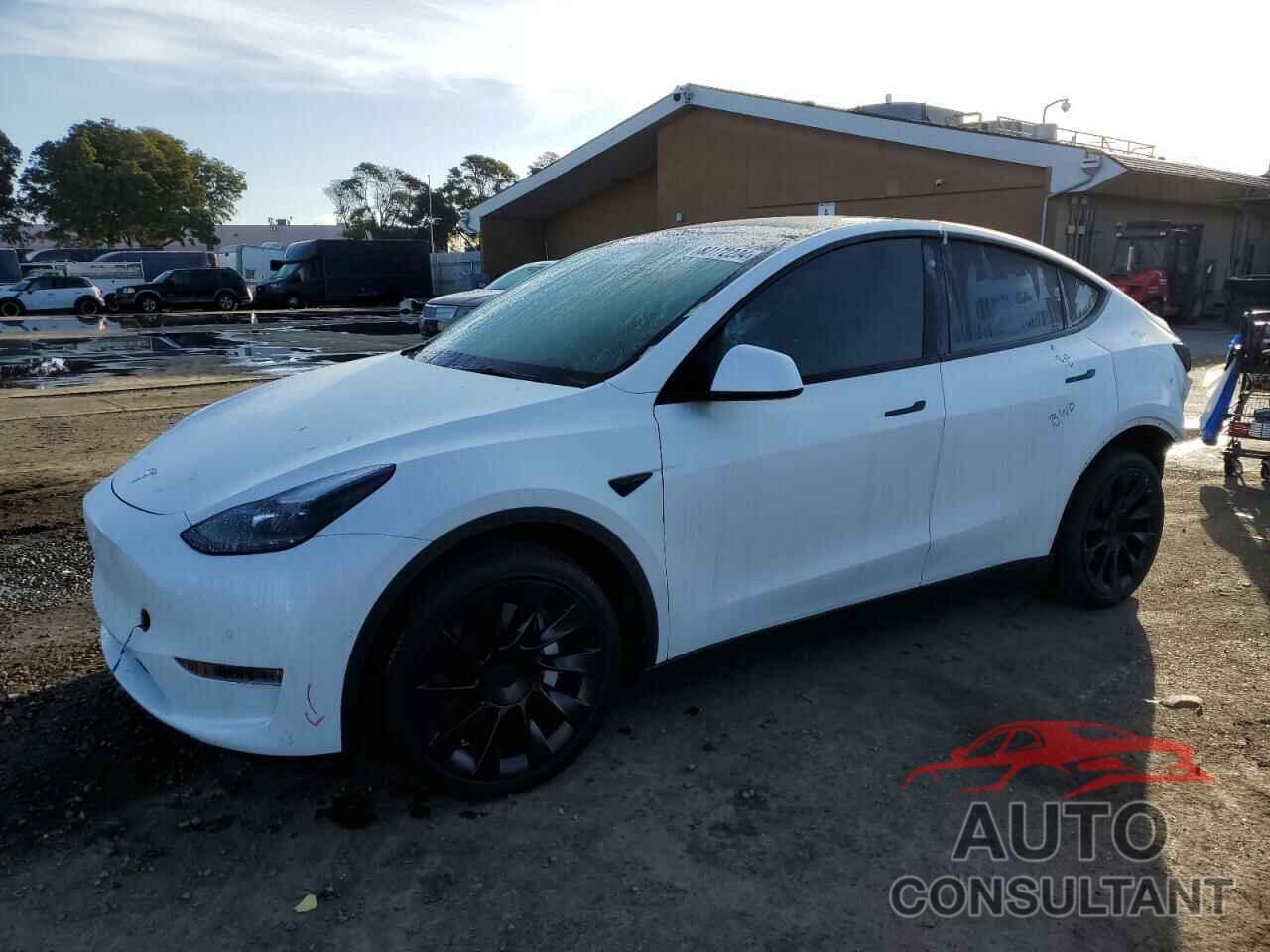 TESLA MODEL Y 2022 - 7SAYGDEE5NF559355