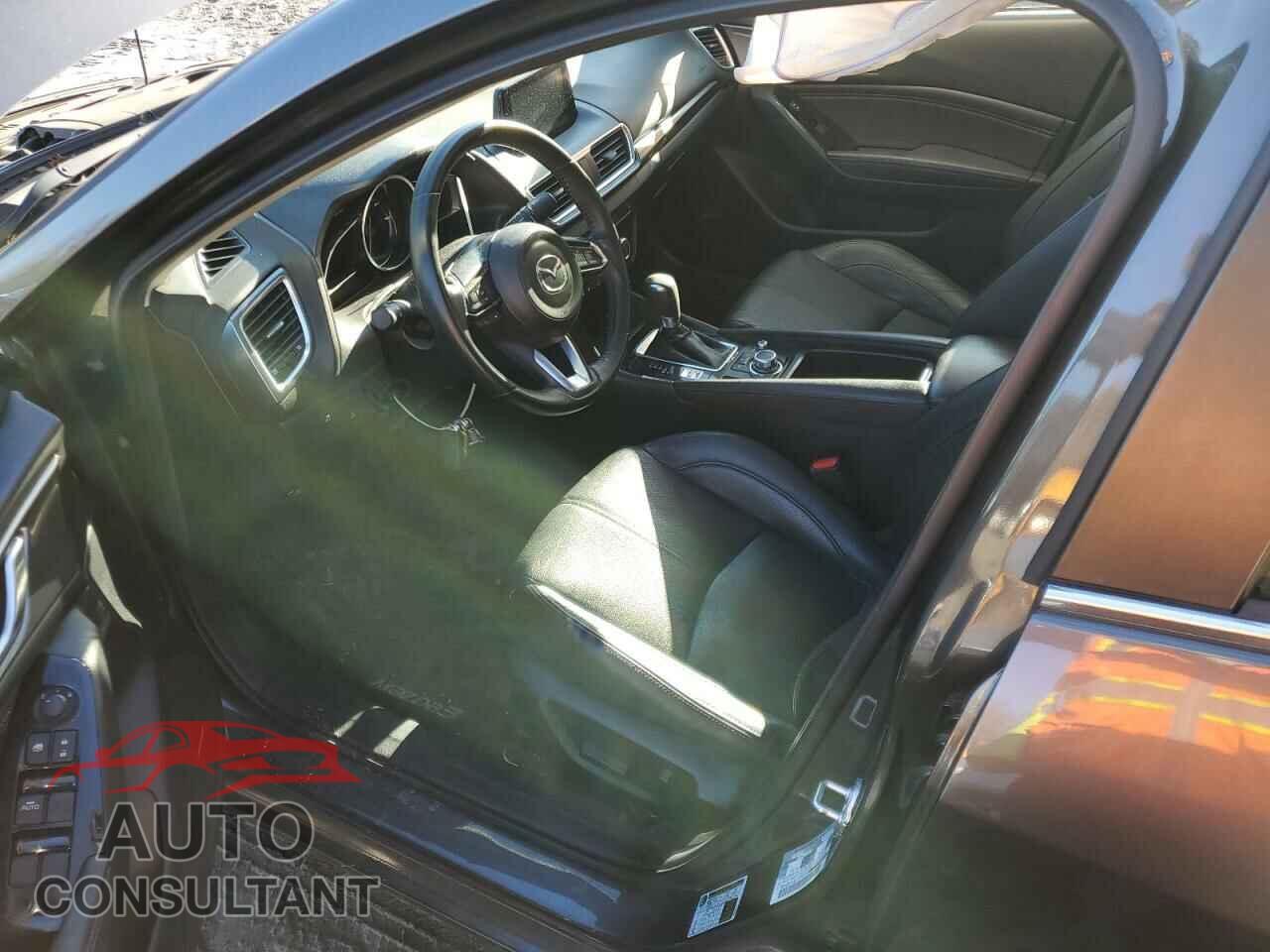 MAZDA 3 2017 - 3MZBN1W38HM141292