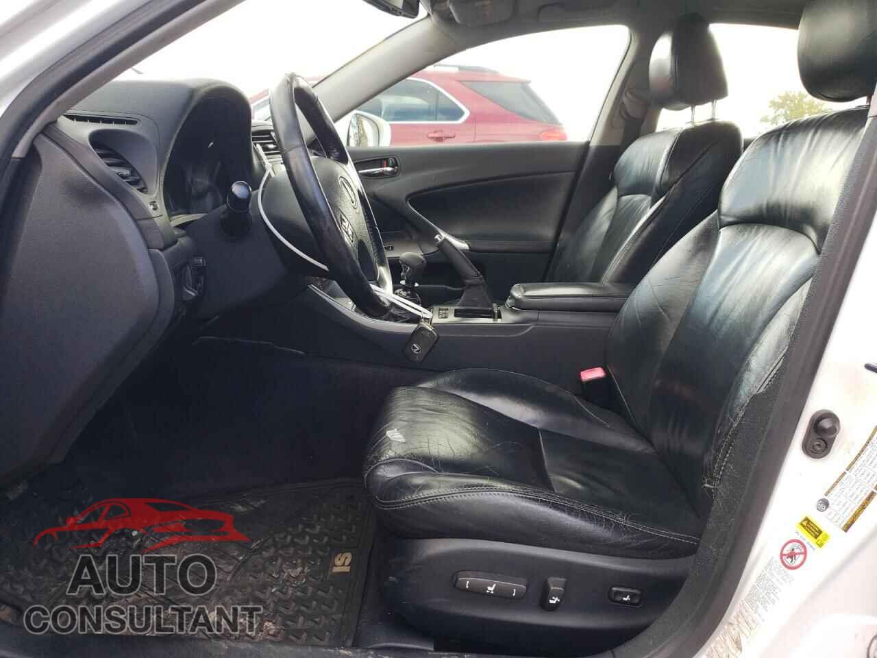 LEXUS IS 2009 - JTHBK262492094052
