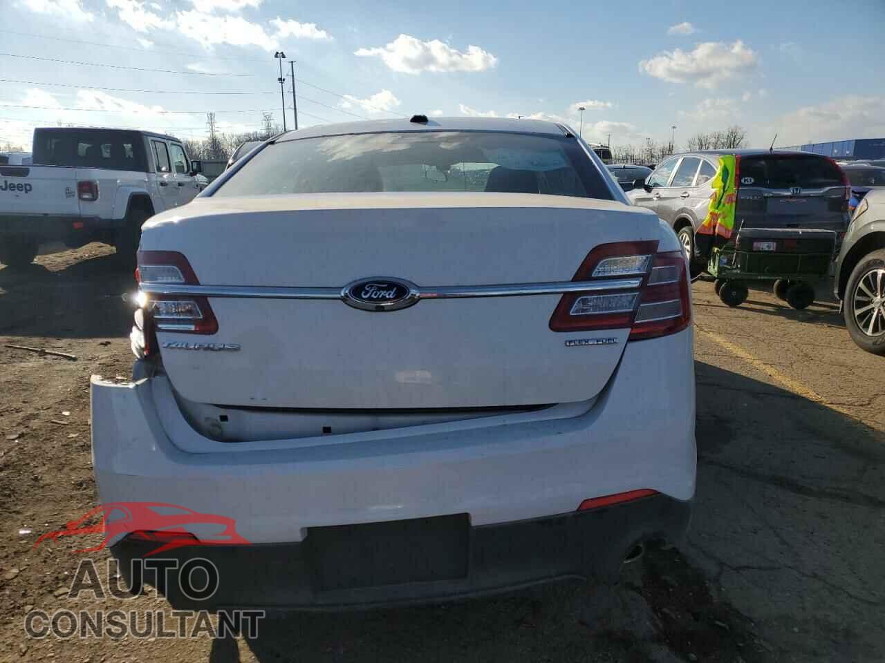 FORD TAURUS 2016 - 1FAHP2D80GG140311