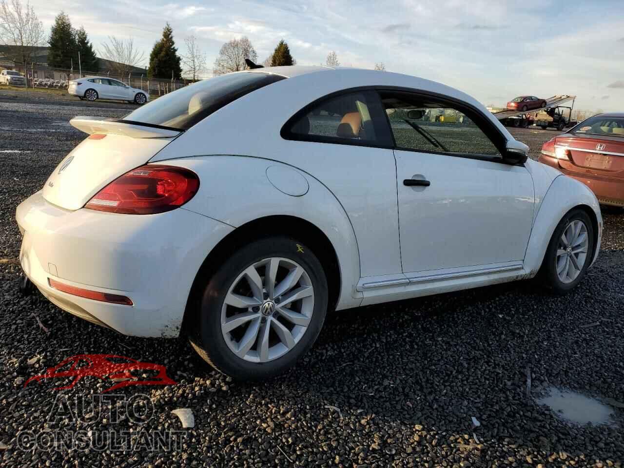 VOLKSWAGEN BEETLE 2017 - 3VWF17AT6HM625145