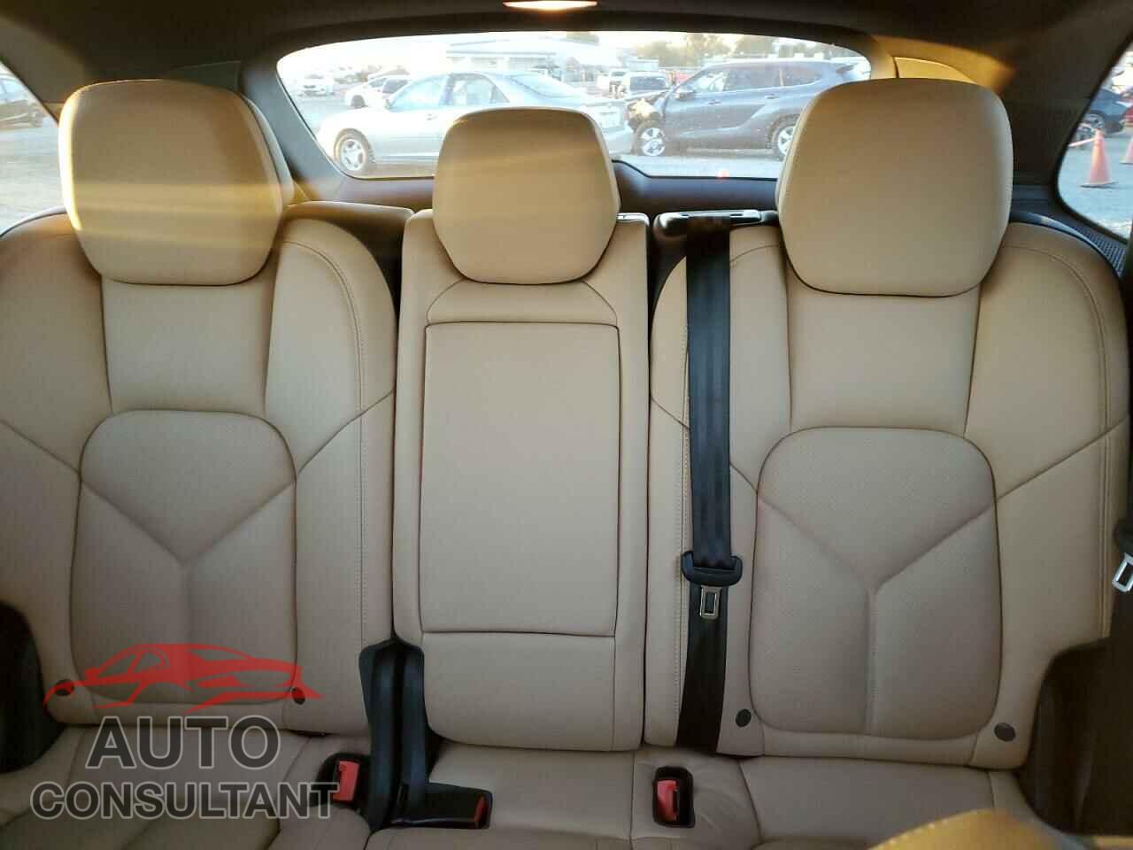 PORSCHE CAYENNE 2016 - WP1AA2A27GLA00405