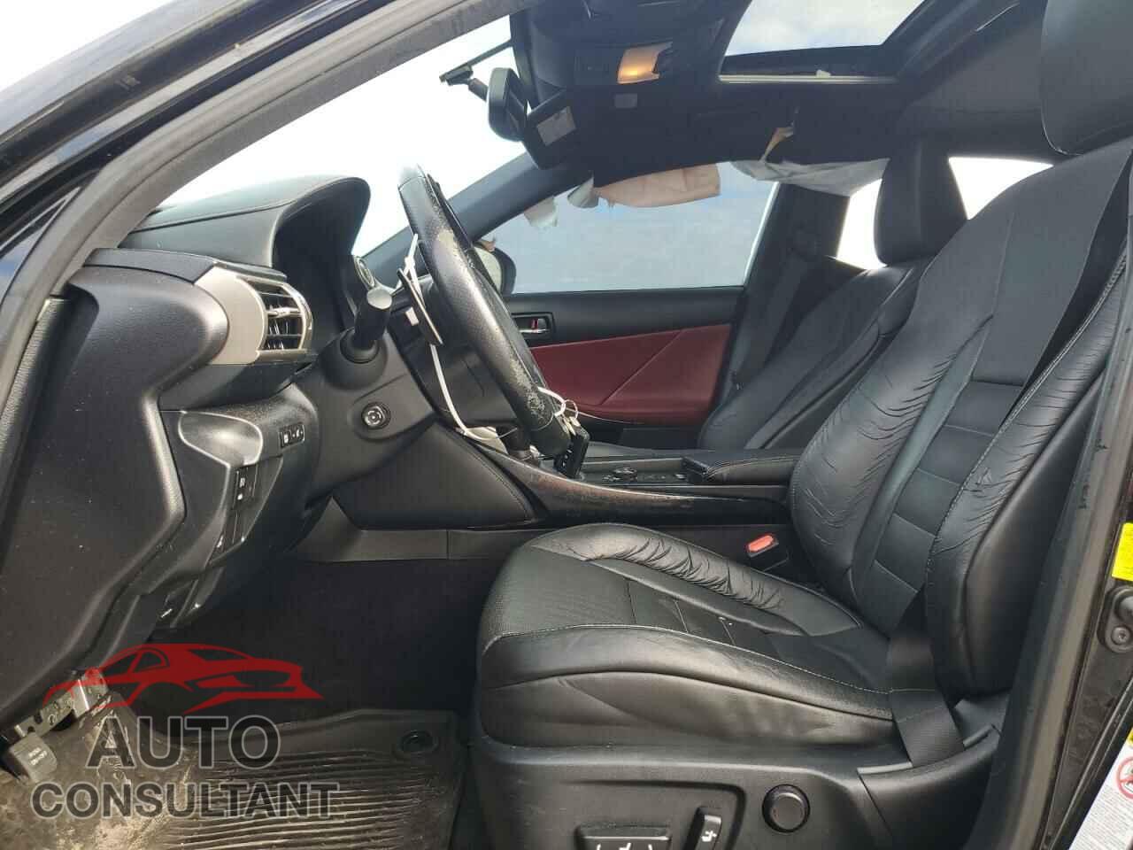 LEXUS IS 2014 - JTHBE1D25E5005375