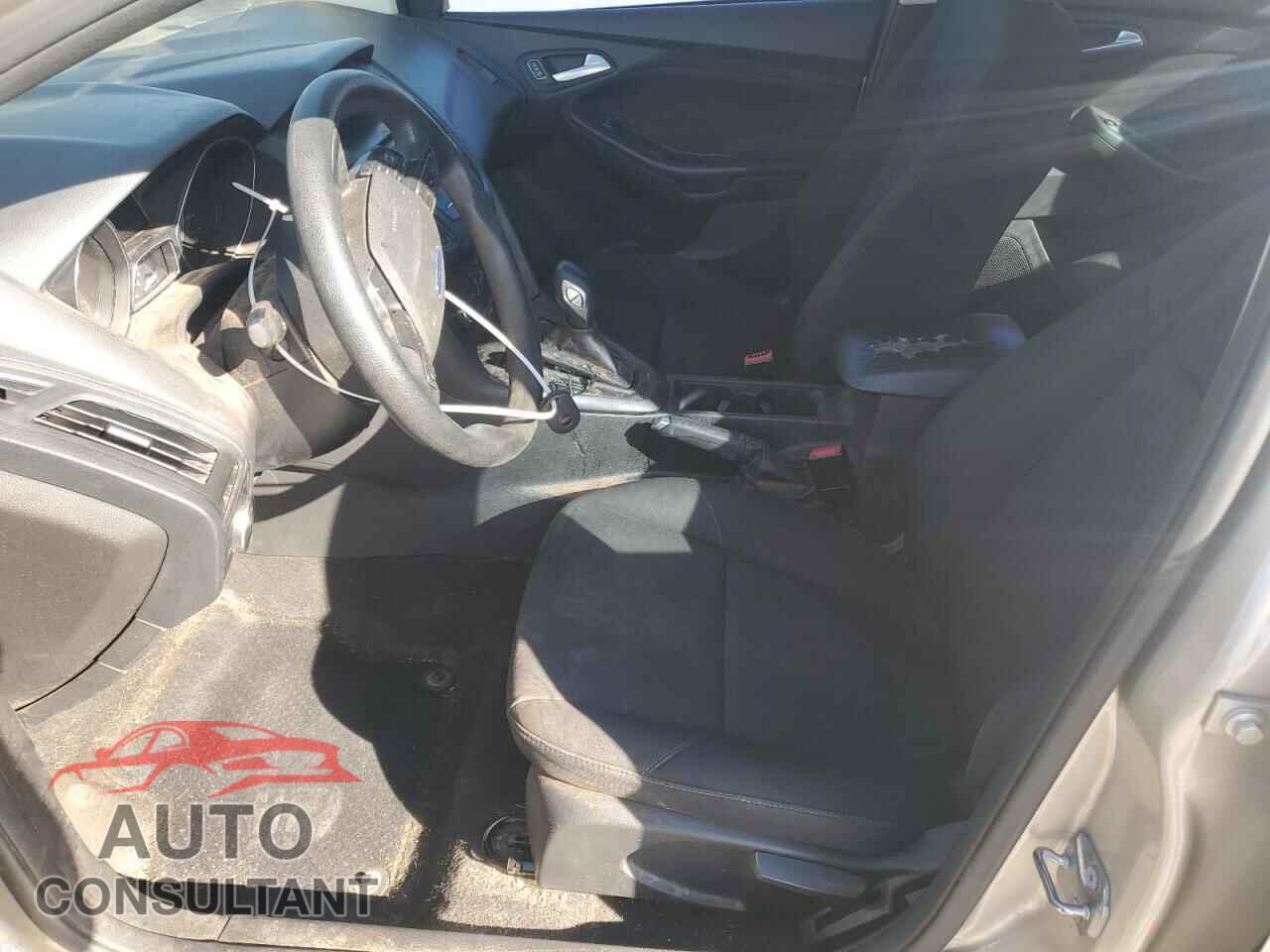 FORD FOCUS 2017 - 1FADP3F27HL297954