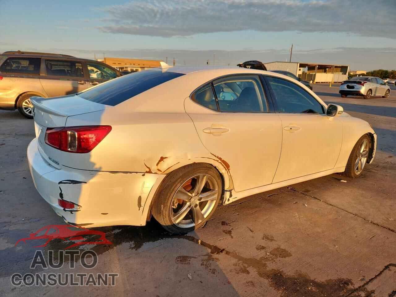 LEXUS IS 2011 - JTHBF5C27B5151939