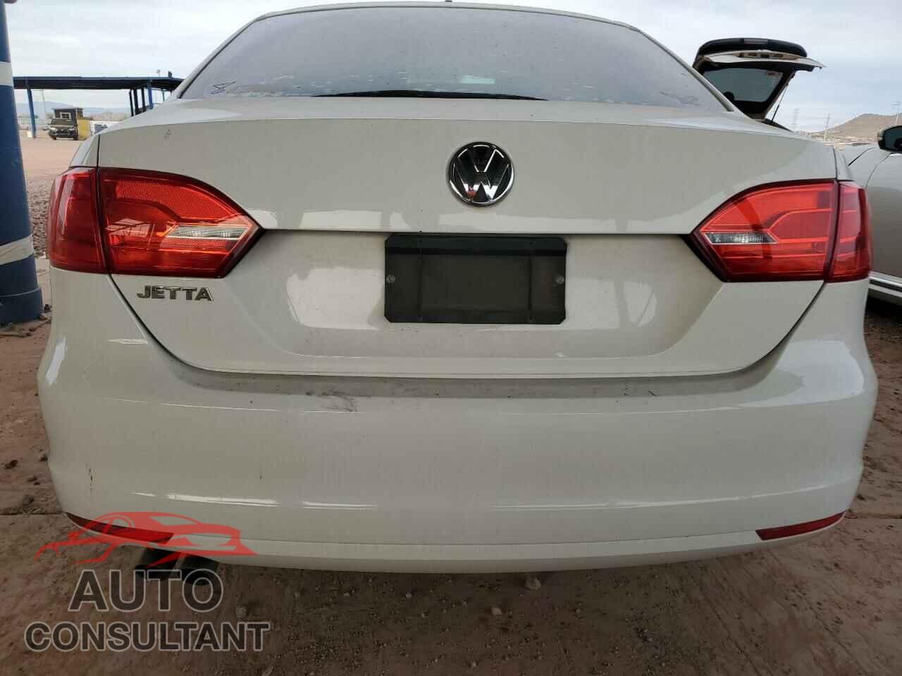 VOLKSWAGEN JETTA 2013 - 3VW2K7AJ4DM290357