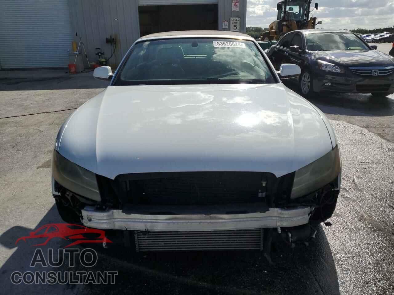AUDI A5 2011 - WAULFAFH9BN021222