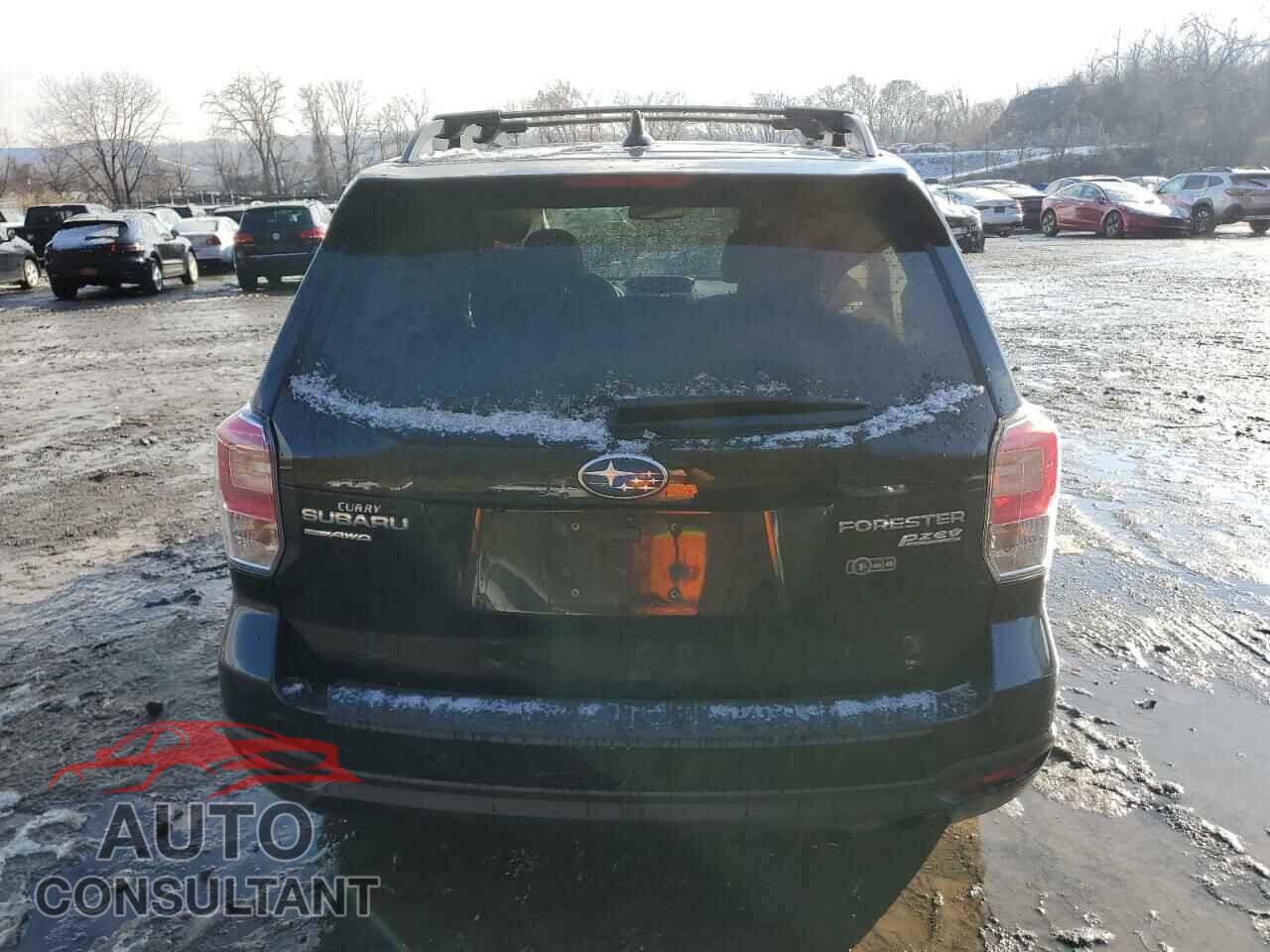 SUBARU FORESTER 2017 - JF2SJADC2HH445578