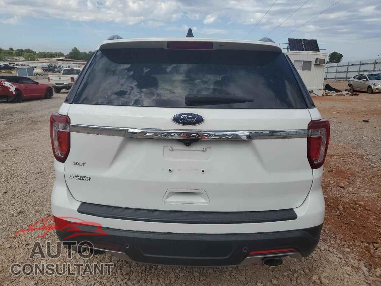 FORD EXPLORER 2018 - 1FM5K7D8XJGB64627