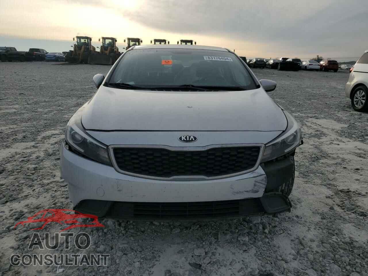 KIA FORTE 2017 - 3KPFL4A76HE006781