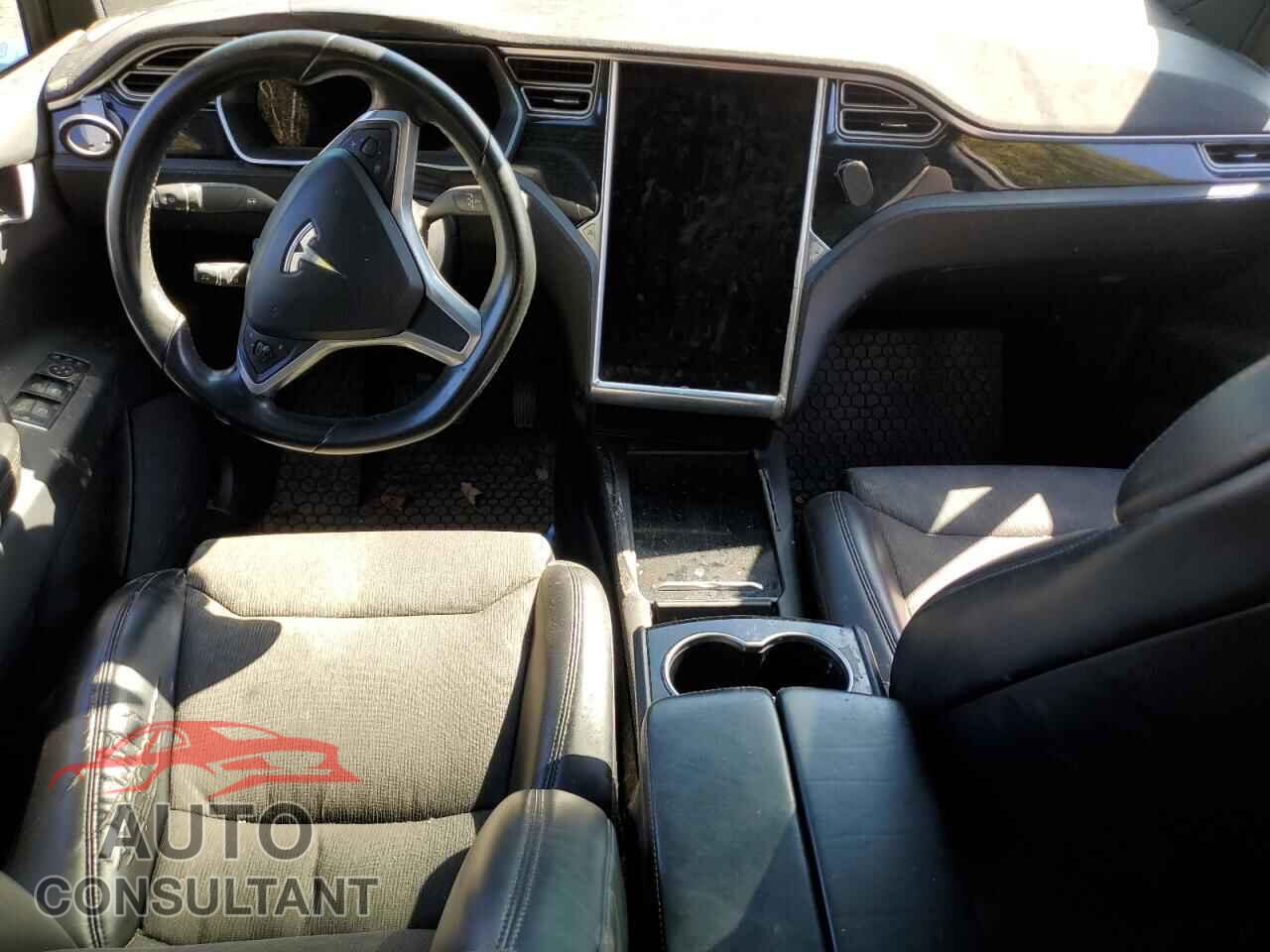 TESLA MODEL X 2017 - 5YJXCBE29HF045897
