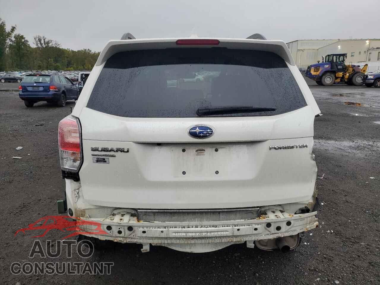 SUBARU FORESTER 2018 - JF2SJAEC7JH516178