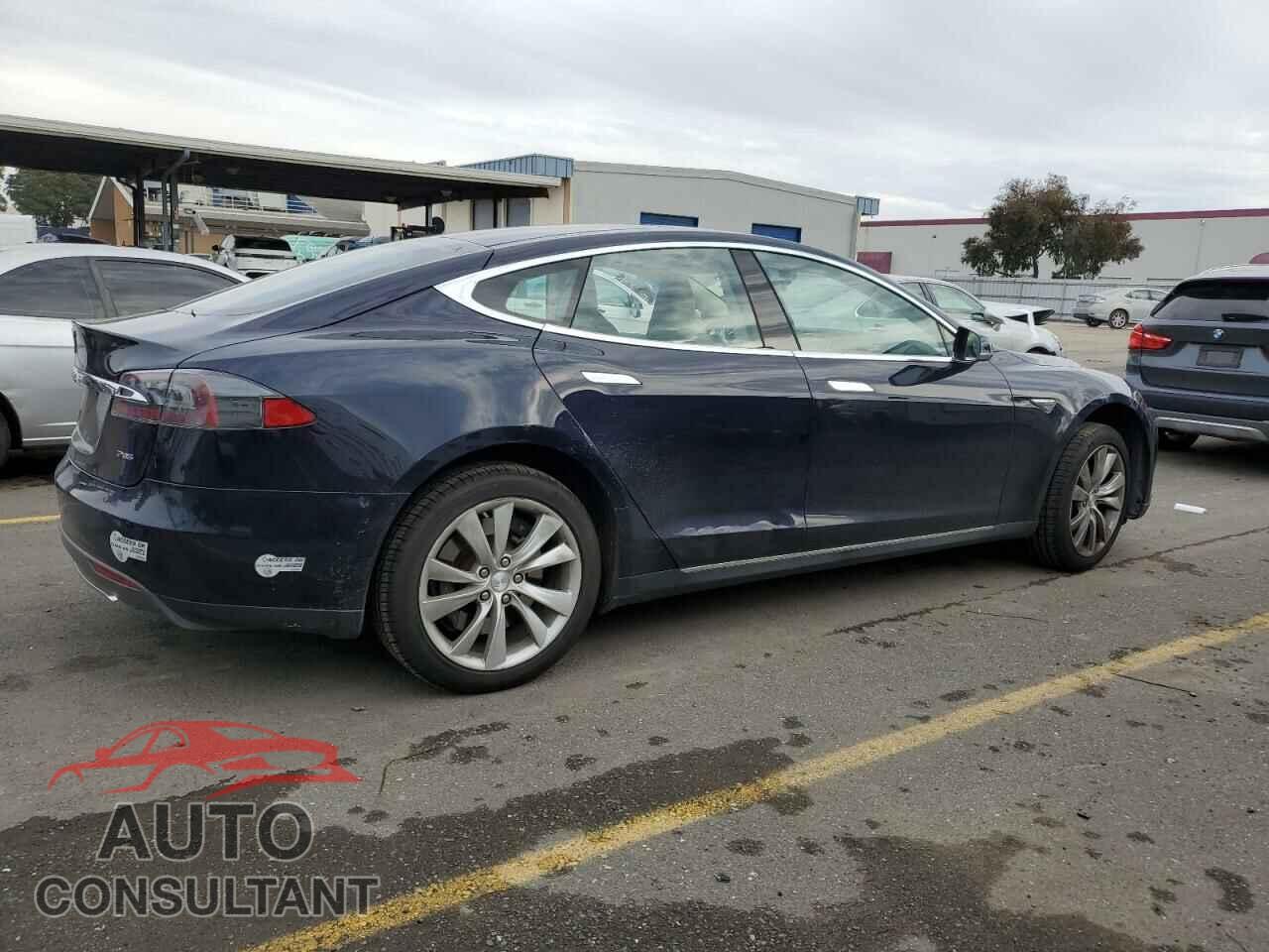 TESLA MODEL S 2013 - 5YJSA1CP8DFP21128
