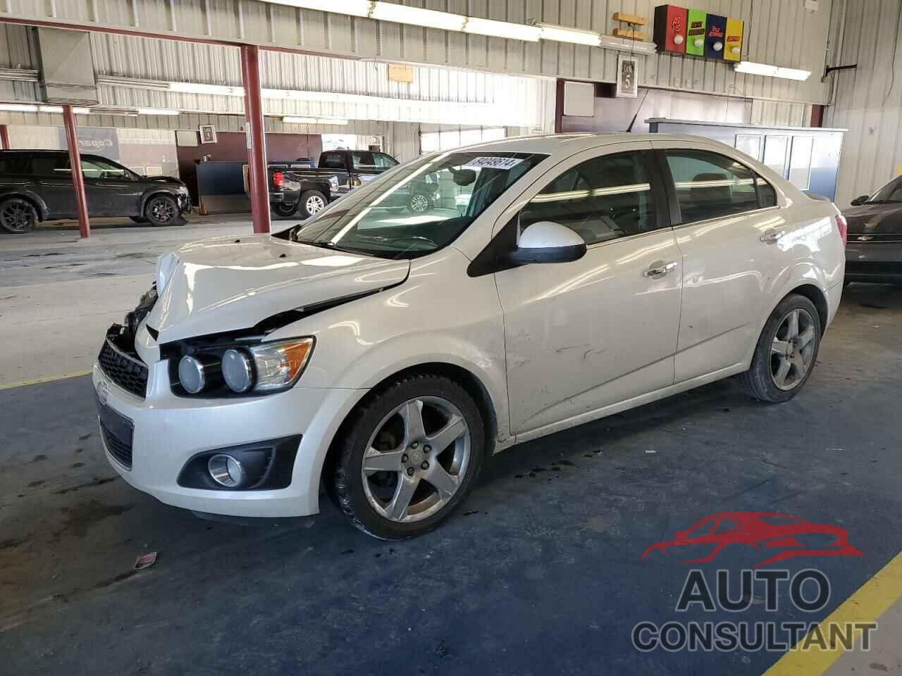 CHEVROLET SONIC 2014 - 1G1JE5SB3E4218816