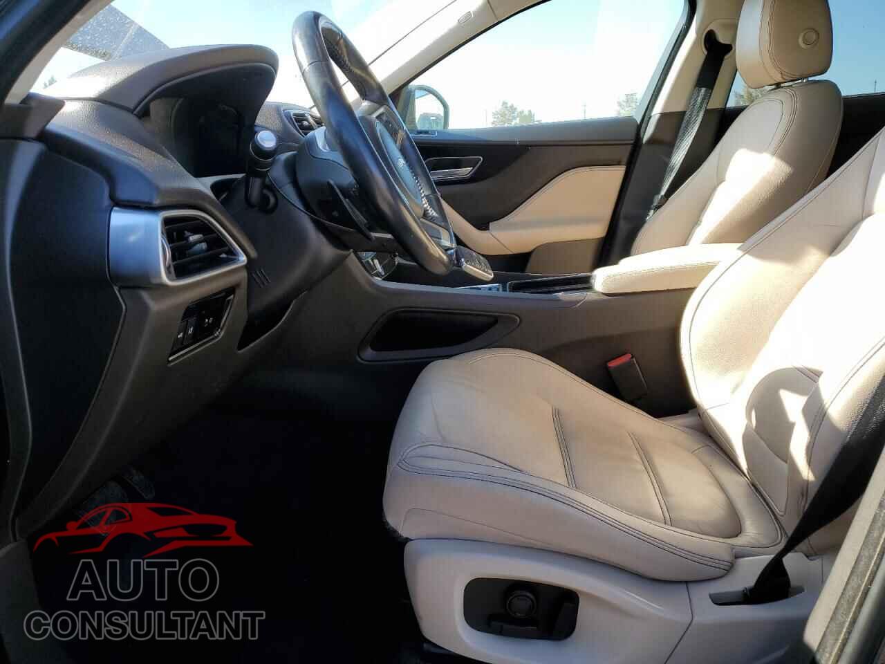 JAGUAR F-PACE 2018 - SADCK2FN9JA263237