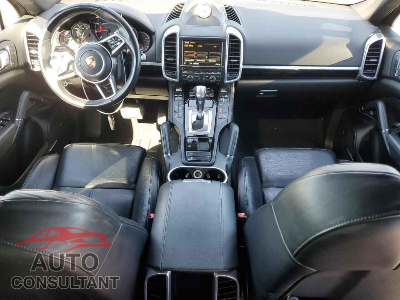 PORSCHE CAYENNE 2015 - WP1AF2A2XFLA30711