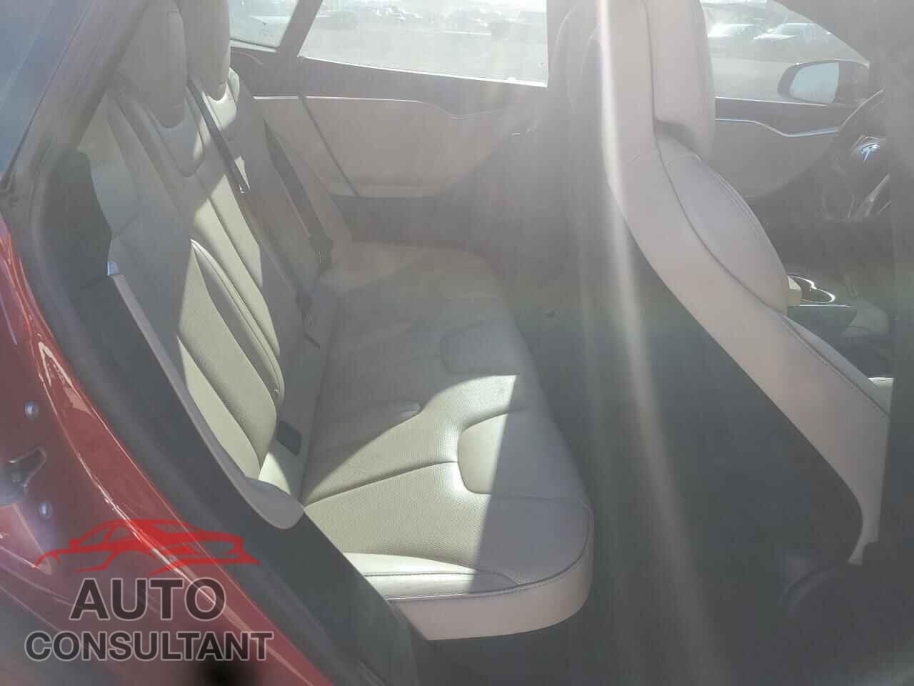 TESLA MODEL S 2017 - 5YJSA1E17HF185660