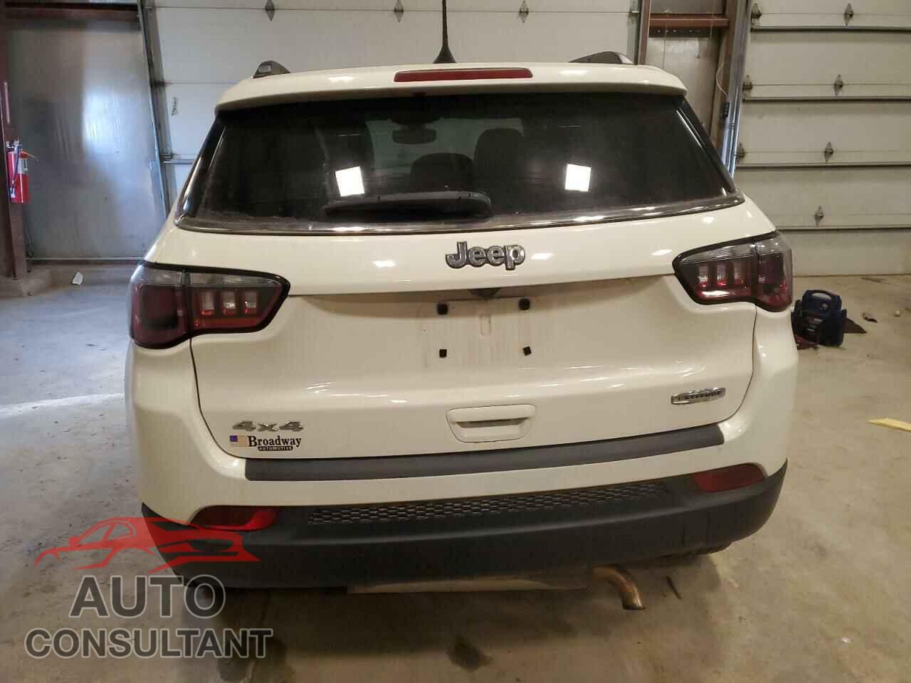JEEP COMPASS 2017 - 3C4NJDBB4HT579016