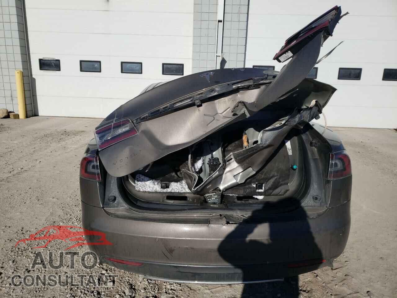 TESLA MODEL S 2015 - 5YJSA1E23FF109567