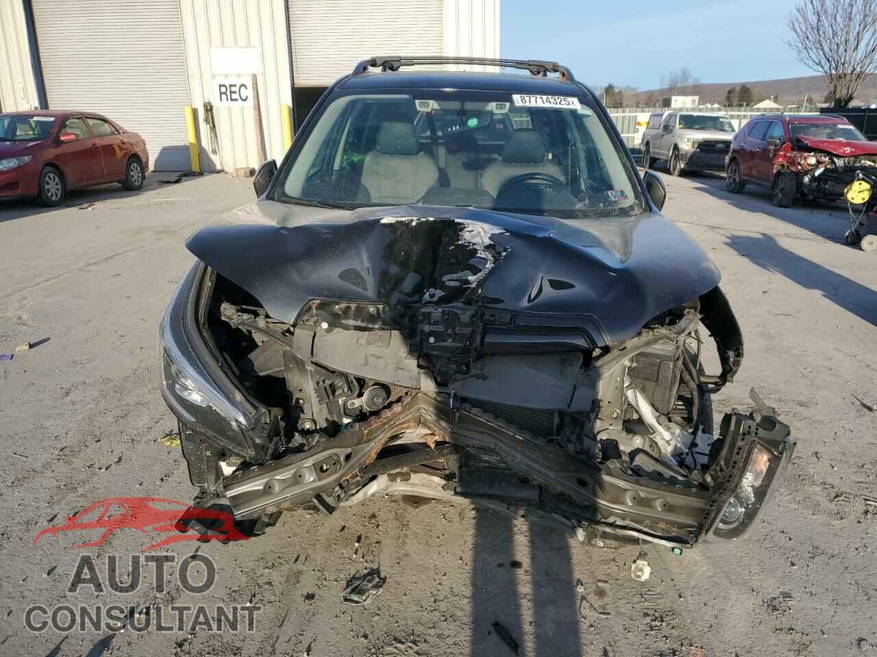 SUBARU FORESTER 2019 - JF2SKAPC4KH485757