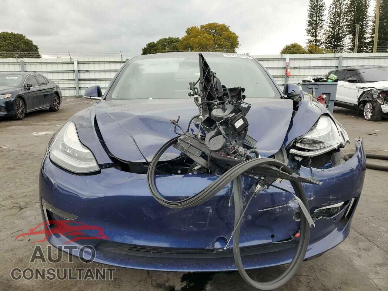 TESLA MODEL 3 2018 - 5YJ3E1EA9JF038111