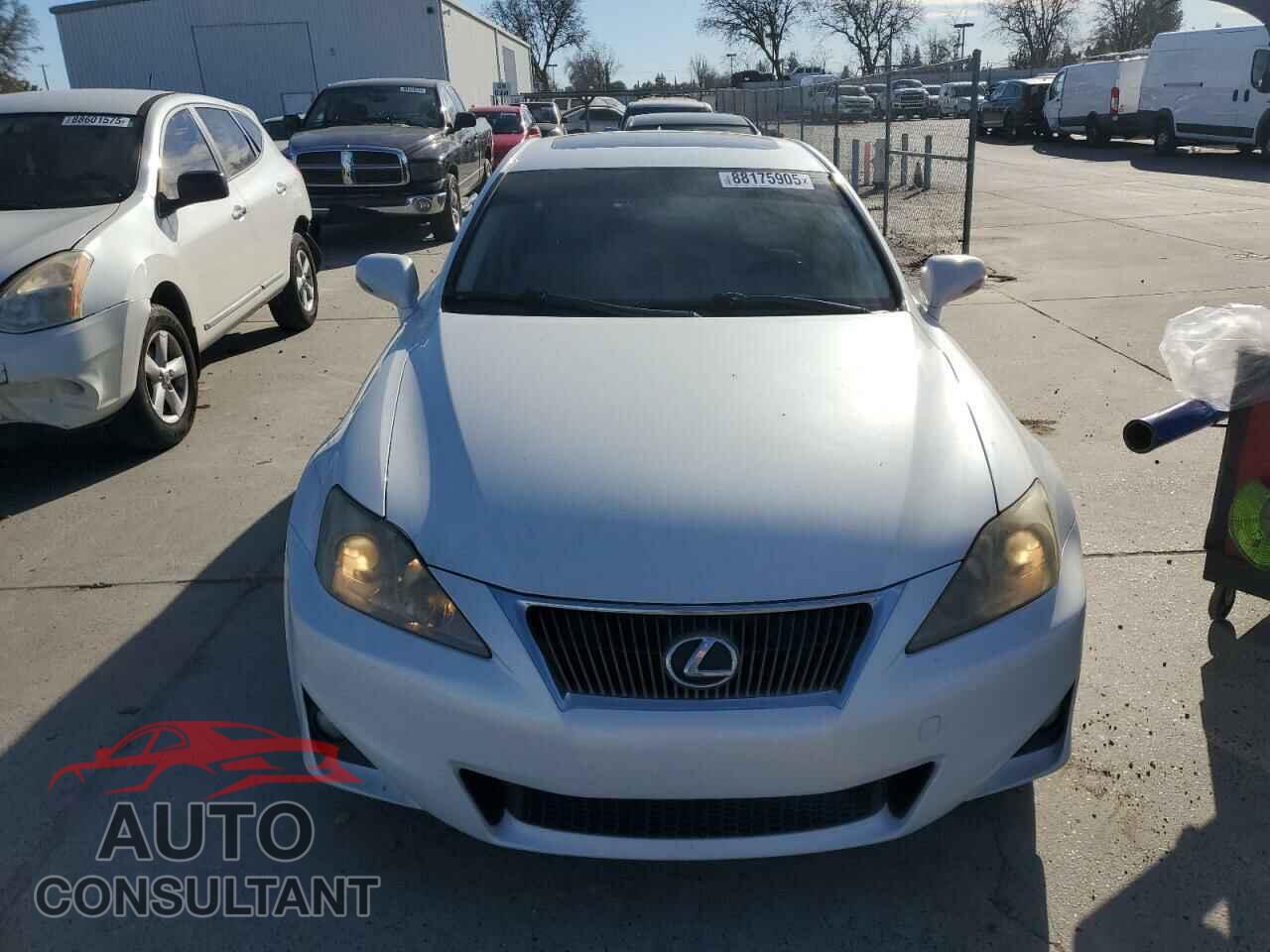 LEXUS IS 2012 - JTHBF5C29C5183115