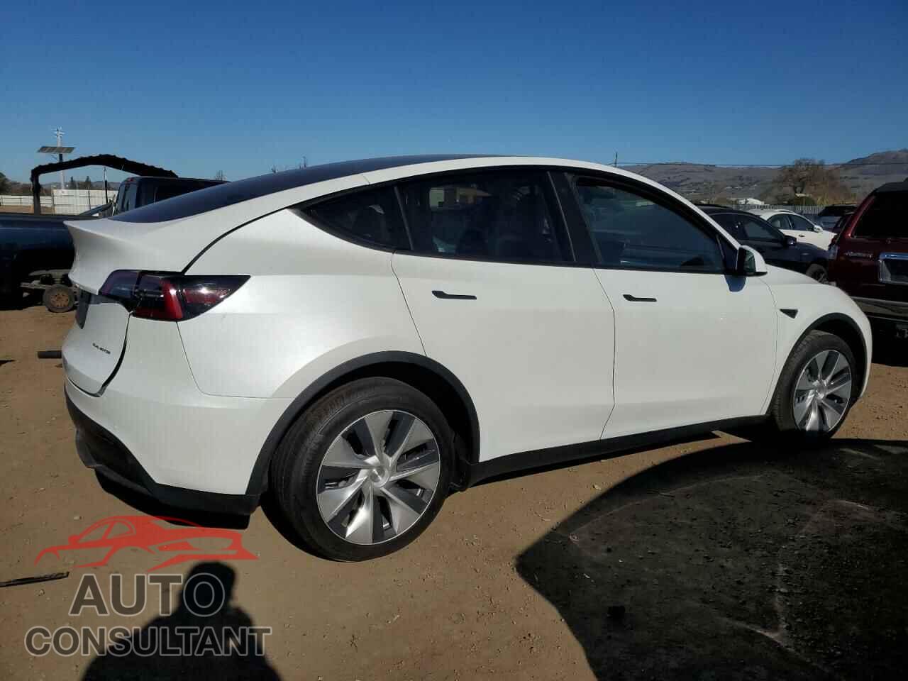 TESLA MODEL Y 2022 - 7SAYGDEE8NF515804