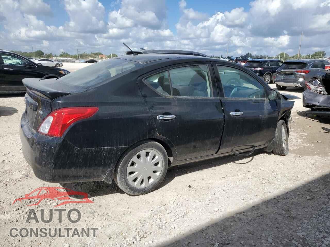 NISSAN VERSA 2017 - 3N1CN7AP3HL805043