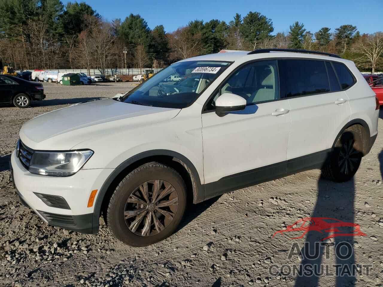 VOLKSWAGEN TIGUAN 2018 - 3VV0B7AX2JM077807